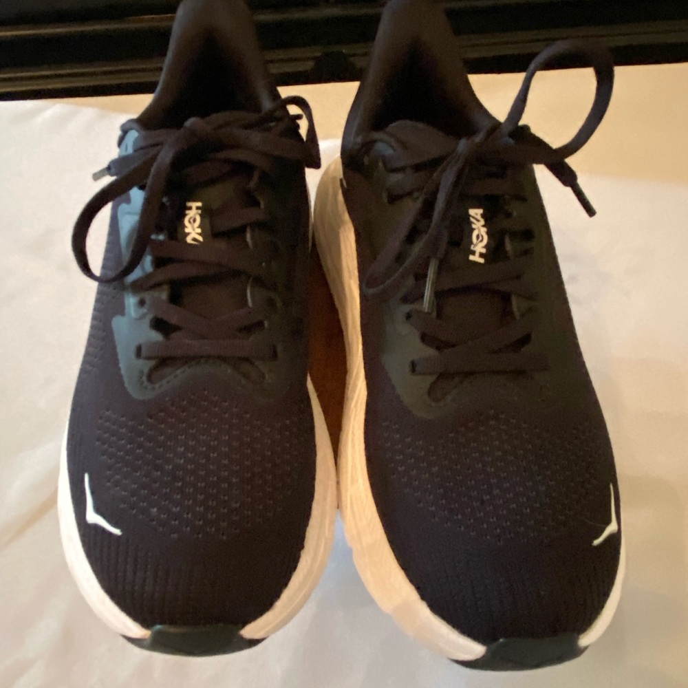Women’s Hoka Arahi 7 Running Shoes